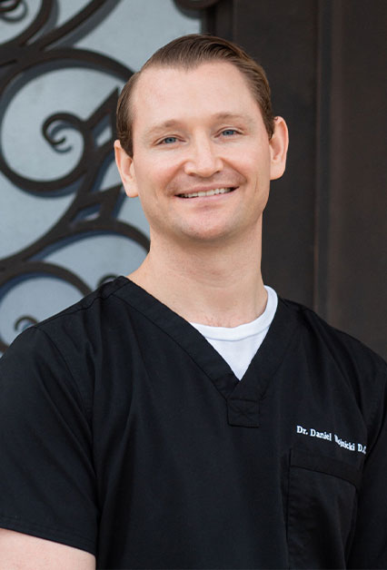Dr. Daniel Wojnicki, DC